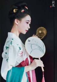 暗宮憐之香自何處來小說